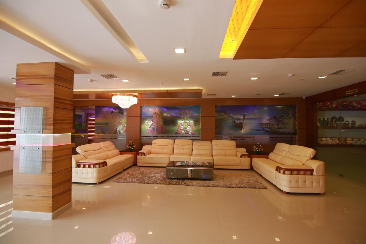 Rouba Residency Hotel Ponnāni Kültér fotó