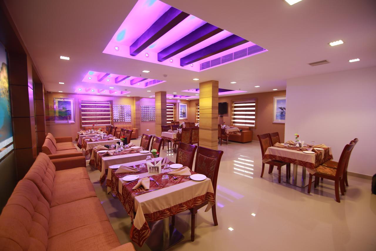 Rouba Residency Hotel Ponnāni Kültér fotó