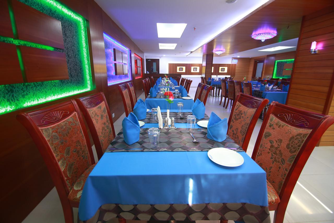 Rouba Residency Hotel Ponnāni Kültér fotó