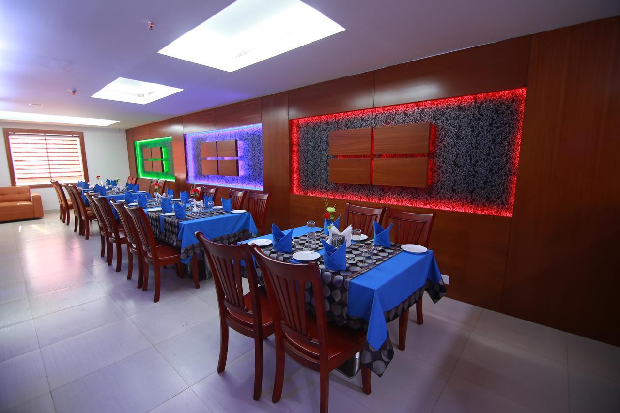 Rouba Residency Hotel Ponnāni Kültér fotó