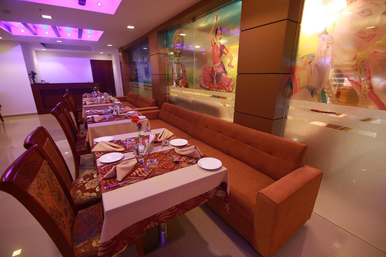 Rouba Residency Hotel Ponnāni Kültér fotó