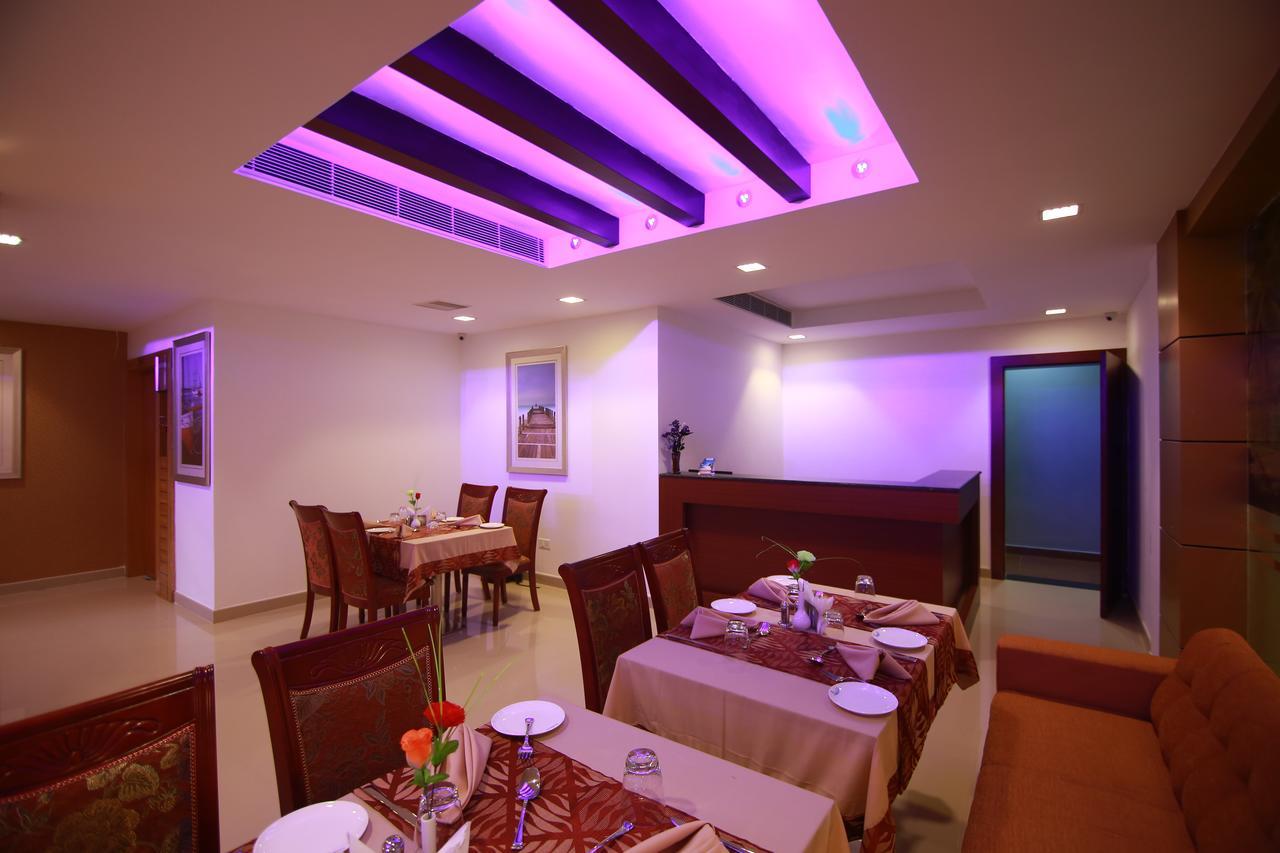 Rouba Residency Hotel Ponnāni Kültér fotó