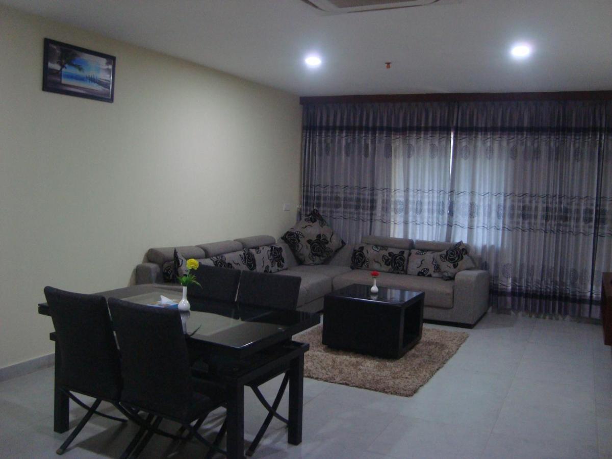 Rouba Residency Hotel Ponnāni Kültér fotó