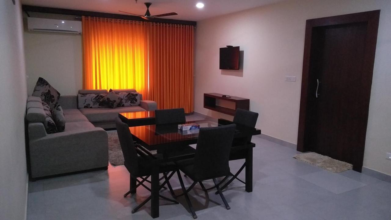 Rouba Residency Hotel Ponnāni Kültér fotó